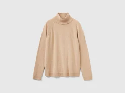 Beige turtleneck in cashmere and wool blend