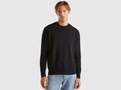 Black sweater in pure cashmere