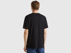 Black t-shirt in slub cotton