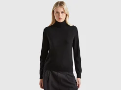 Black turtleneck in pure cashmere