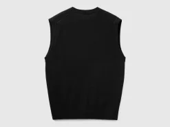Black vest in pure Merino wool