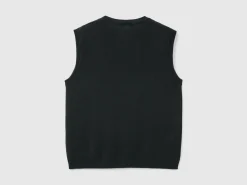 Black vest in pure Merino wool