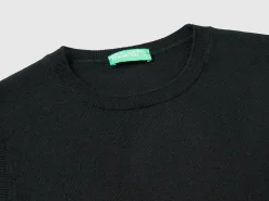 Black vest in pure Merino wool