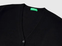 Black V-neck cardigan in pure Merino wool