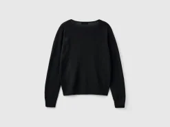 Black V-neck sweater in pure Merino wool