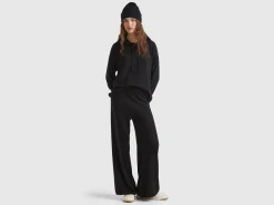 Black wide leg trousers in cashmere and wool blend