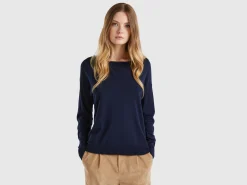 Boat neck sweater