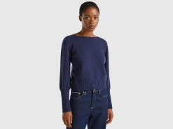 Boat neck sweater