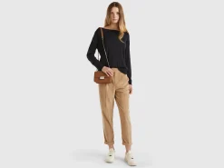 Boat neck sweater