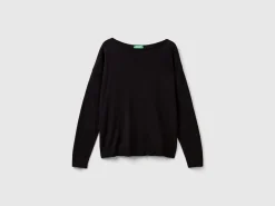 Boat neck sweater