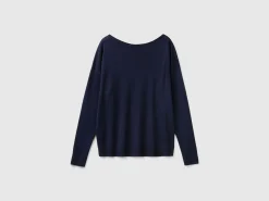 Boat neck sweater