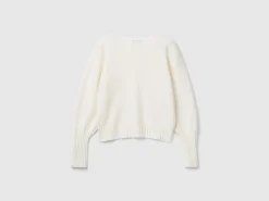 Boat neck sweater