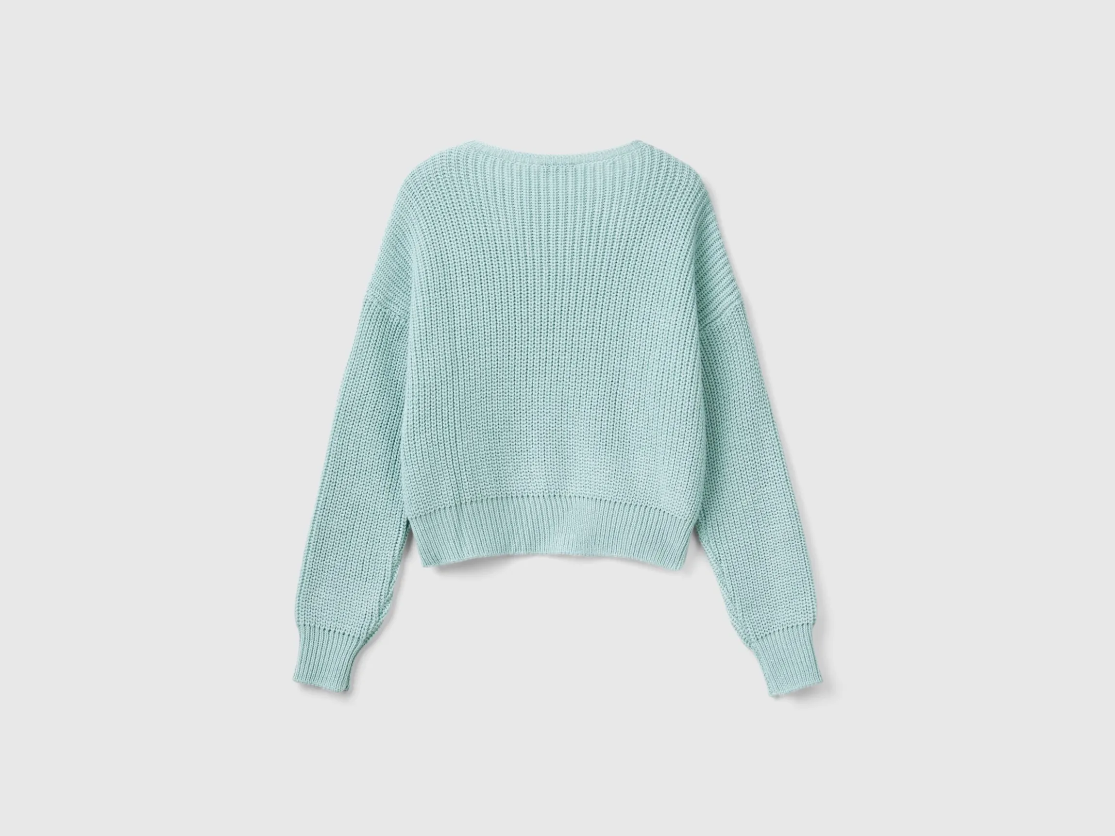 Boxy fit sweater