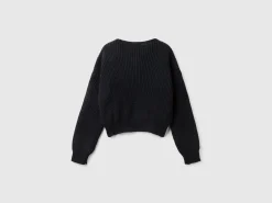 Boxy fit sweater