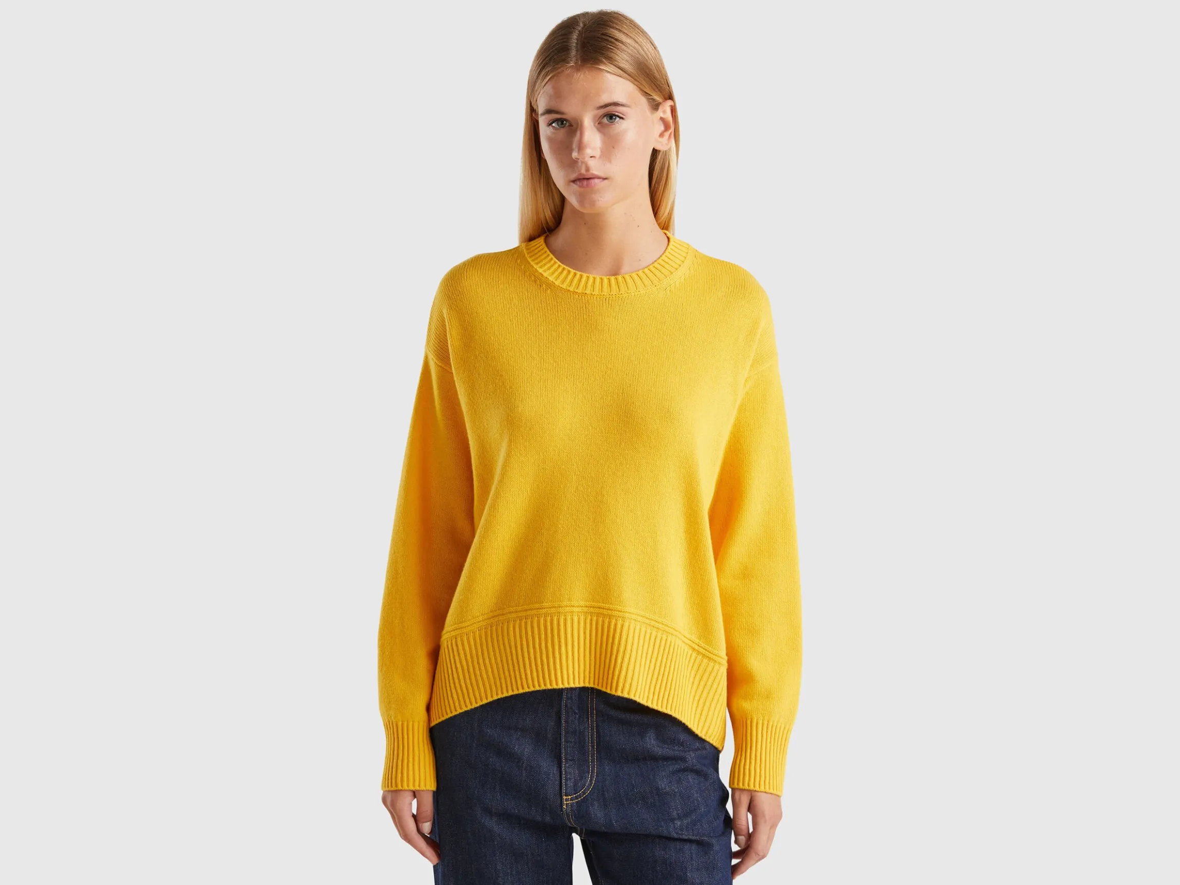 Boxy fit sweater in wool blend