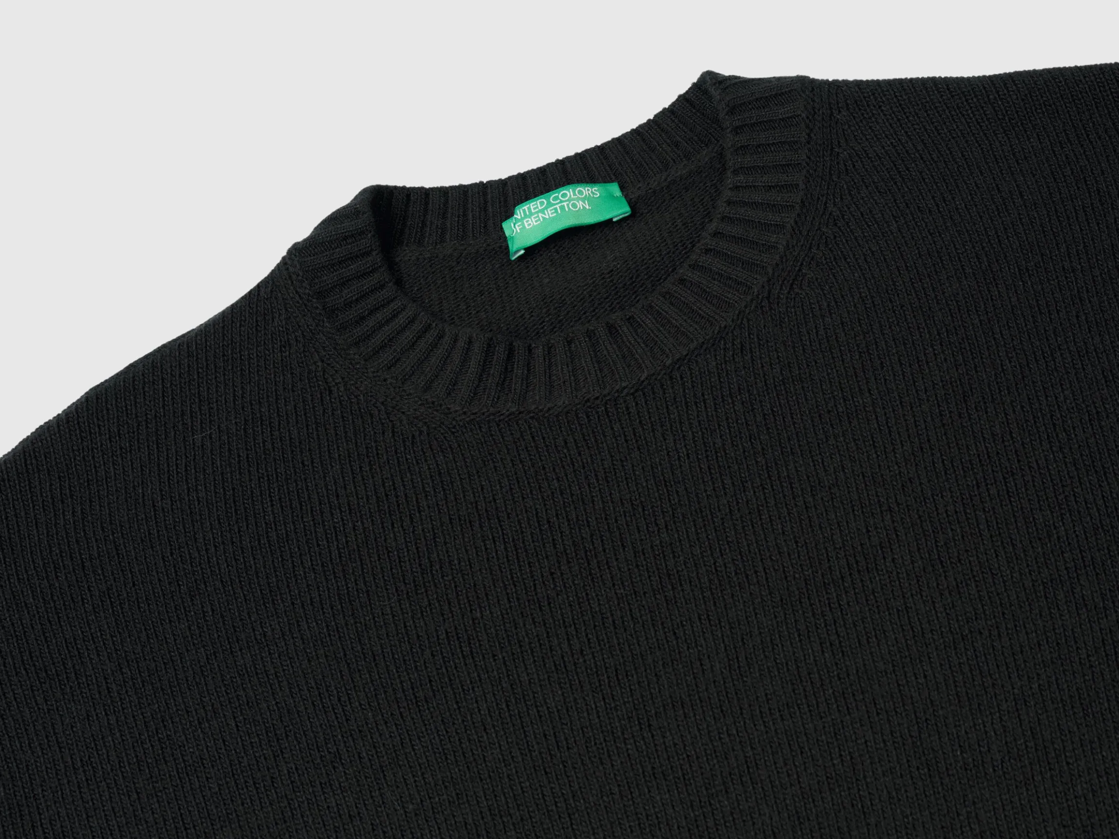 Boxy fit sweater in wool blend