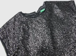 Boxy fit top with sequins