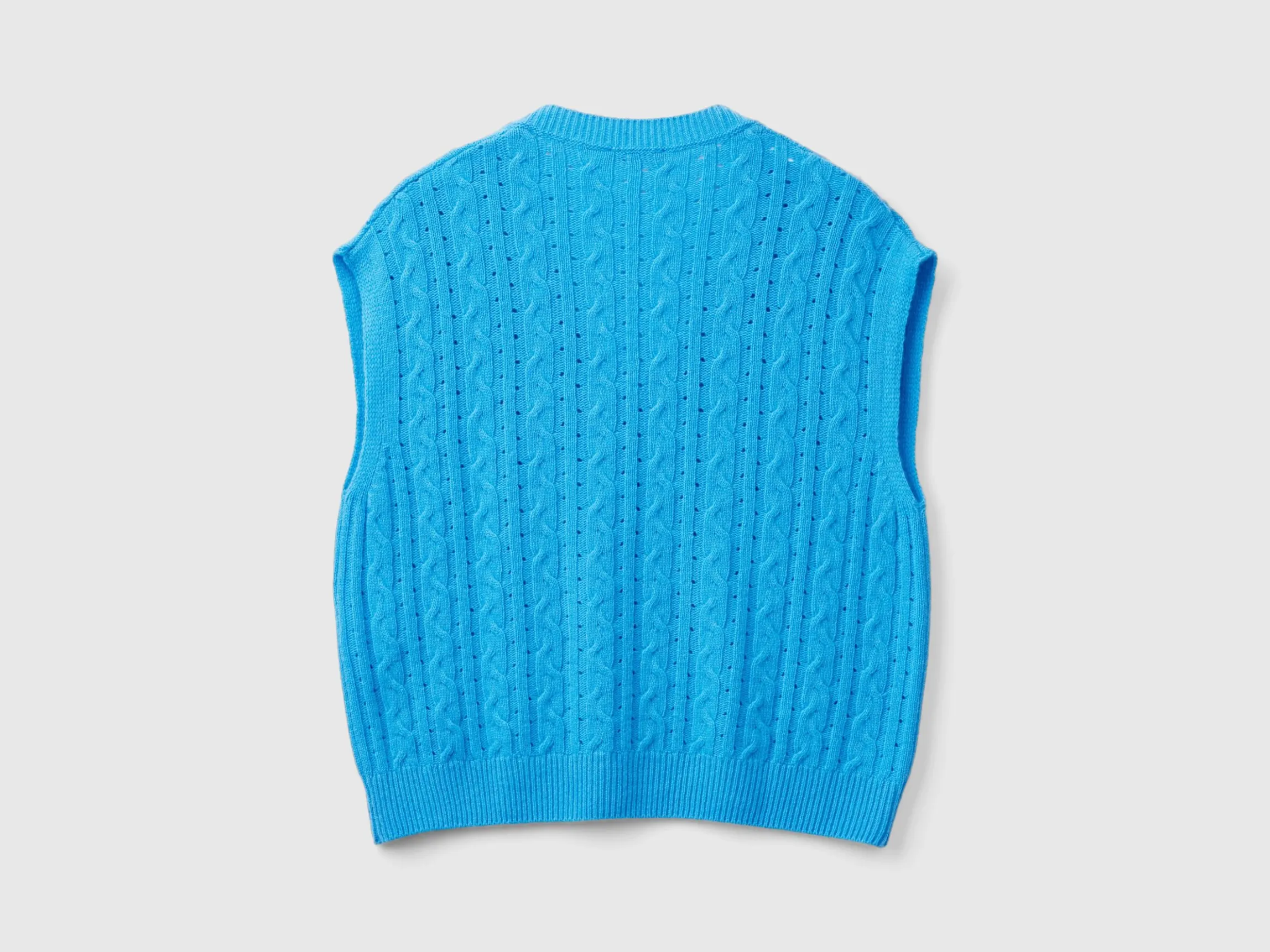 Boxy fit vest with cable knit and perforations
