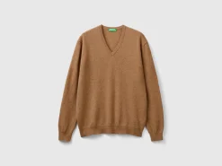 Brown V-neck sweater in pure Merino wool