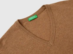 Brown V-neck sweater in pure Merino wool
