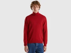 Burgundy turtleneck in pure Merino wool