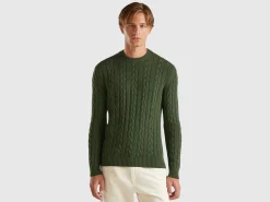 Cable knit sweater in cashmere blend