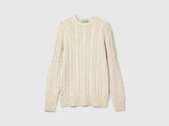 Cable knit sweater in cashmere blend