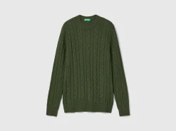 Cable knit sweater in cashmere blend