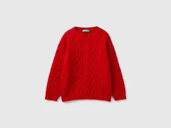Cable knit sweater in wool blend
