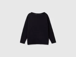 Cable knit sweater in wool blend