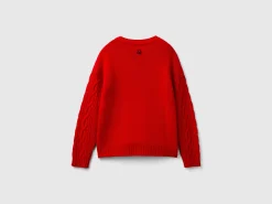 Cable knit sweater in wool blend