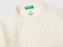 Cable knit sweater in wool blend