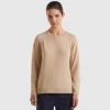 Camel crew neck sweater in cashmere and wool blend