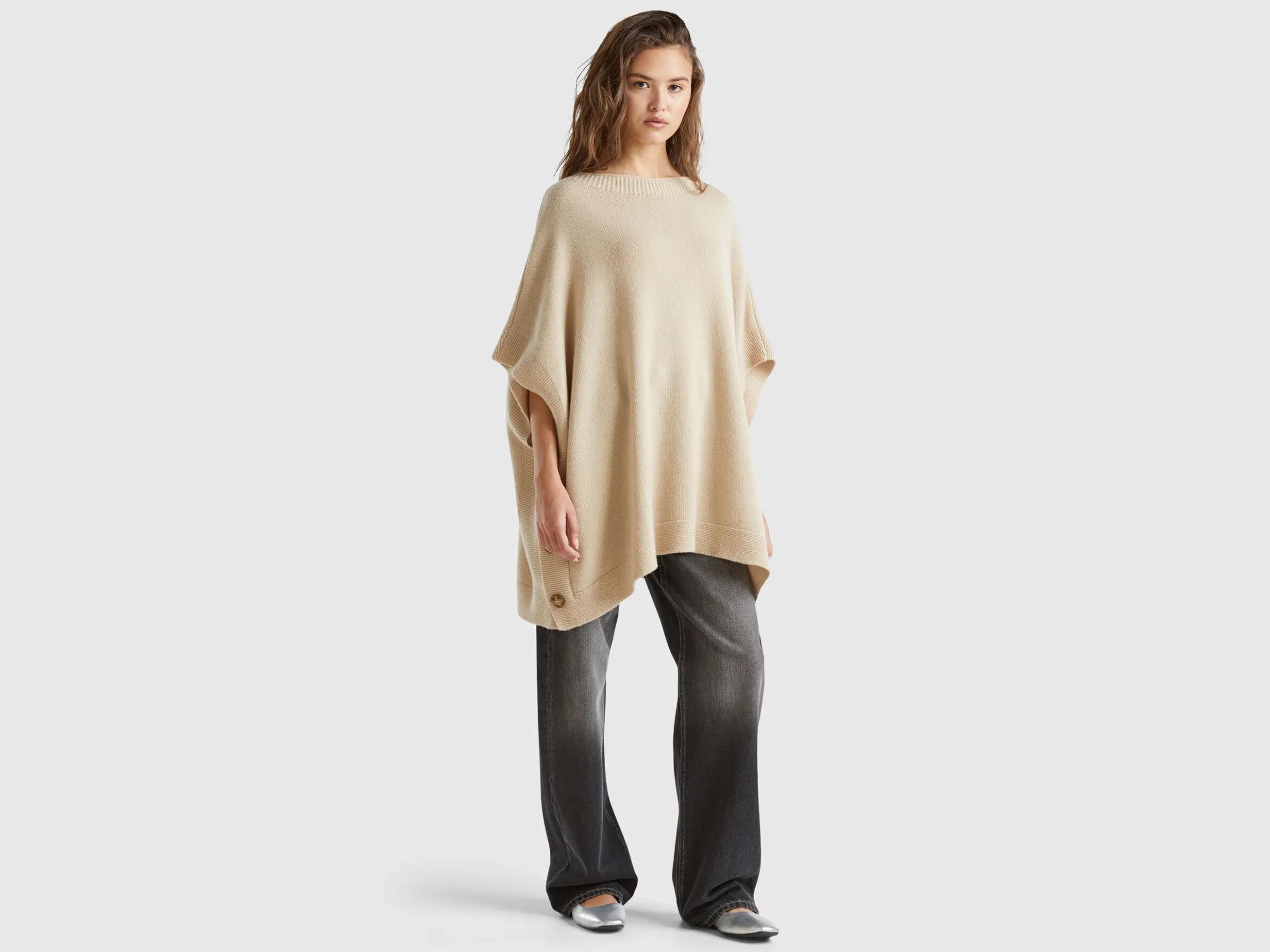 Cape with boat neck