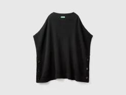 Cape with boat neck