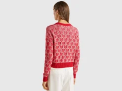 Cardigan with heart inlay