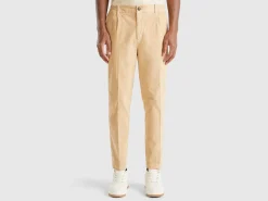 Carrot fit chinos in corduroy