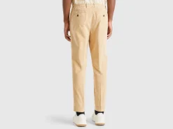 Carrot fit chinos in corduroy