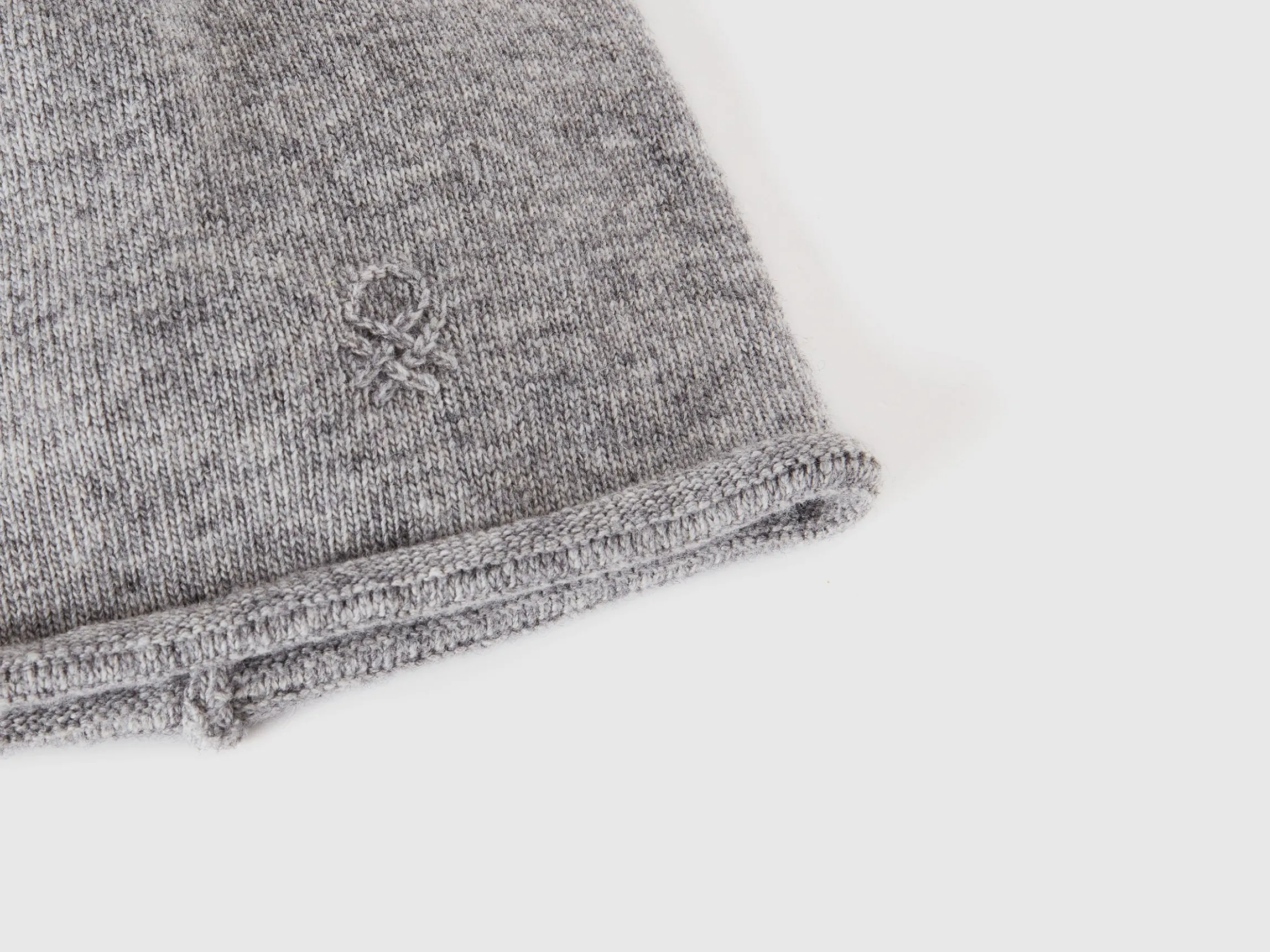 Cashmere blend cap
