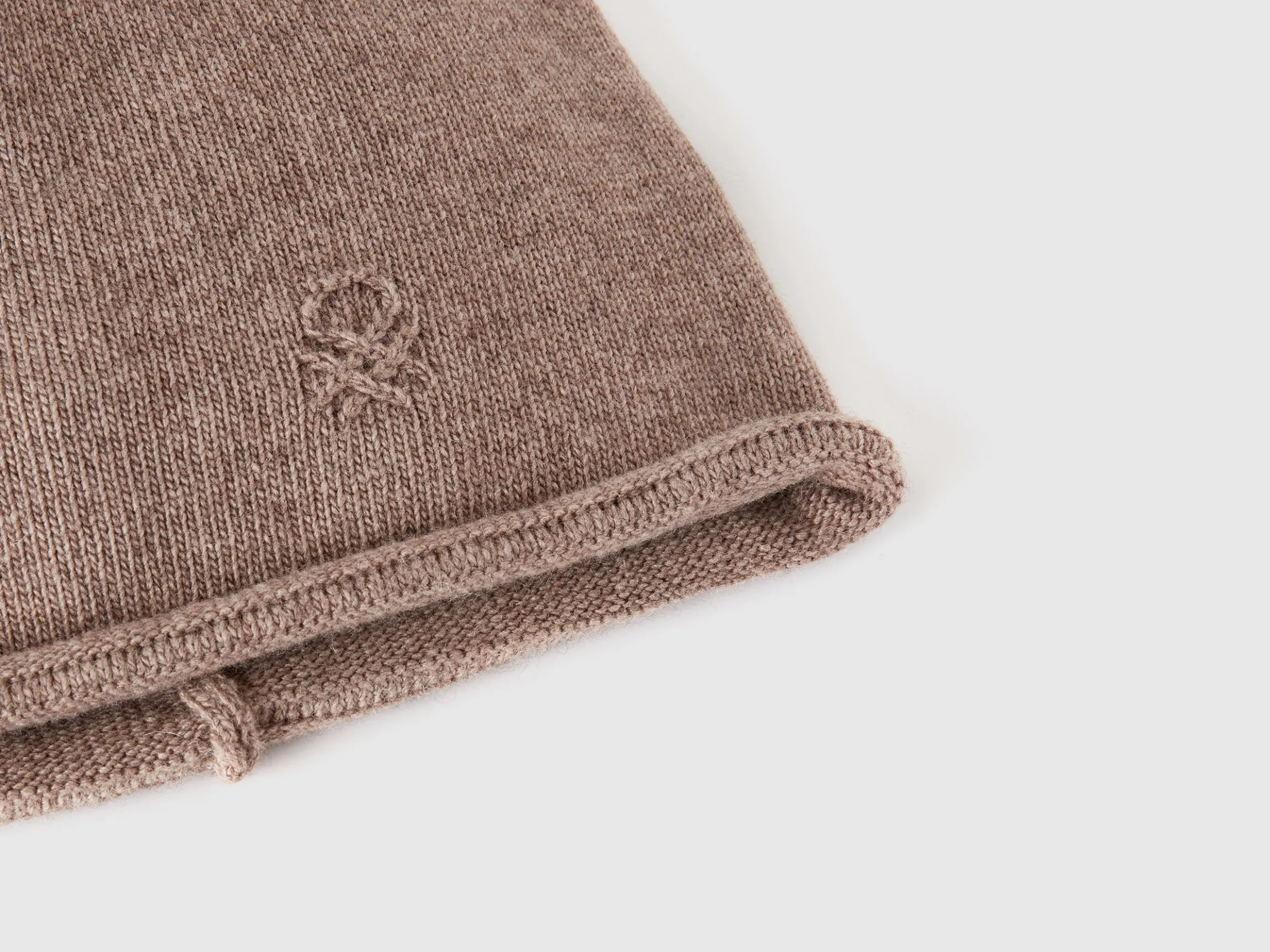 Cashmere blend cap