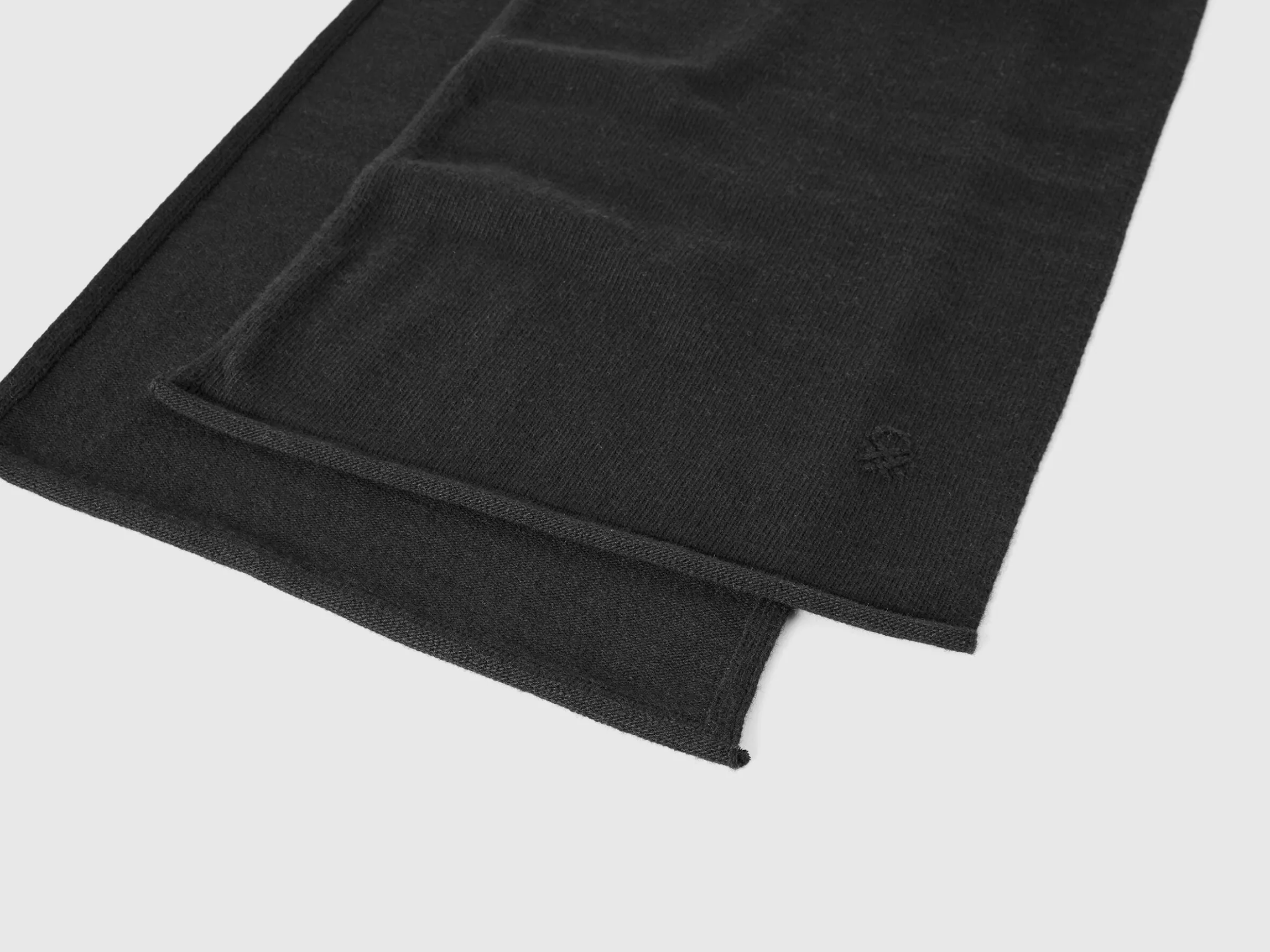 Cashmere blend scarf
