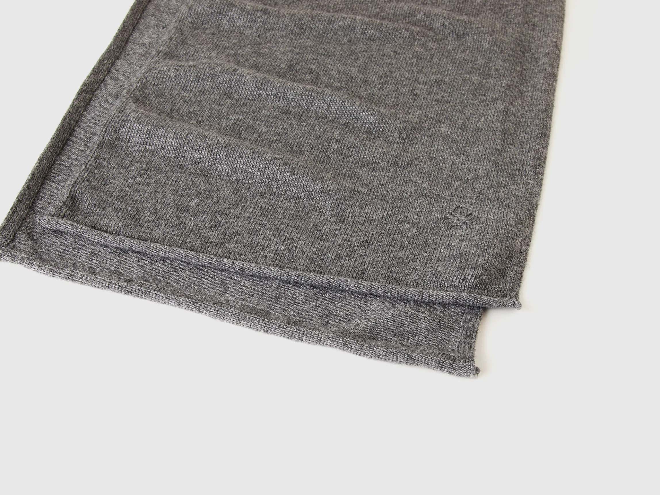 Cashmere blend scarf