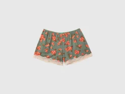 Charmeuse shorts with floral print