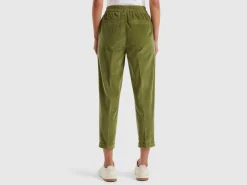 Chinos in velvet with stretch waist