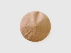 Classic beret in wool blend