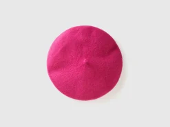 Classic beret in wool blend