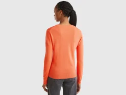 Coral red crew neck sweater in pure Merino wool