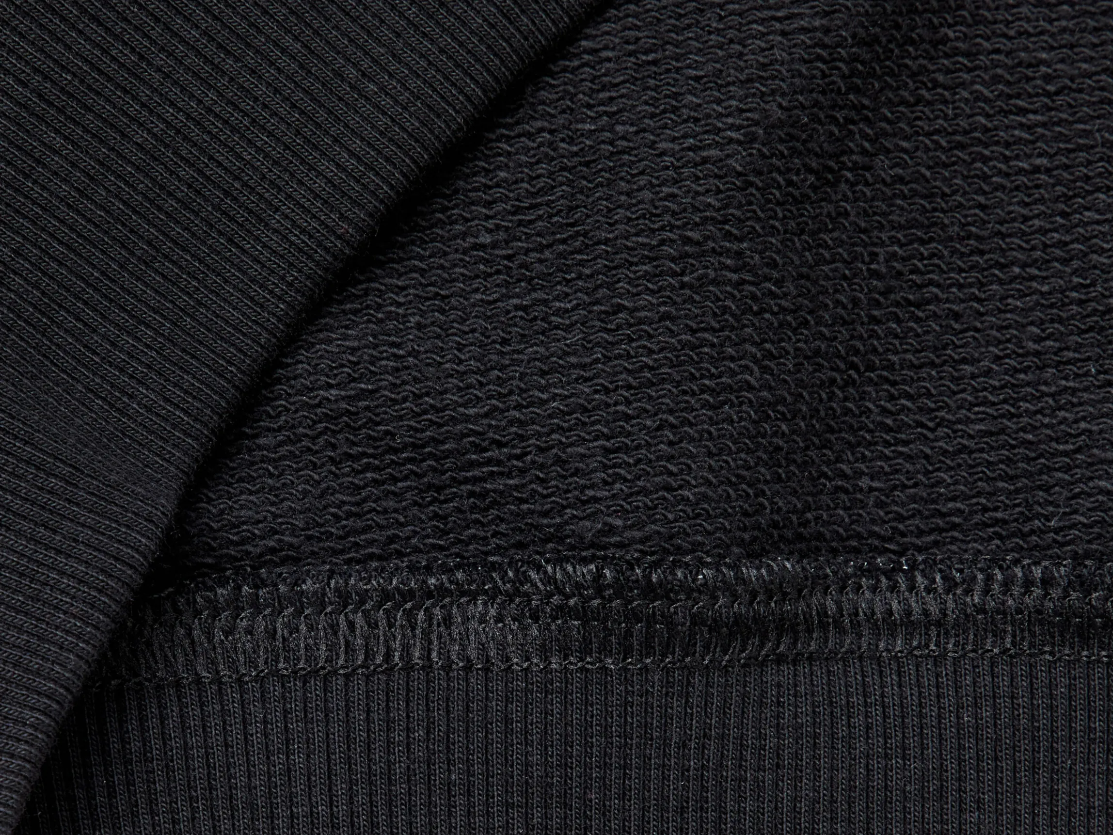 100% cotton sweatshirt with glittery logo