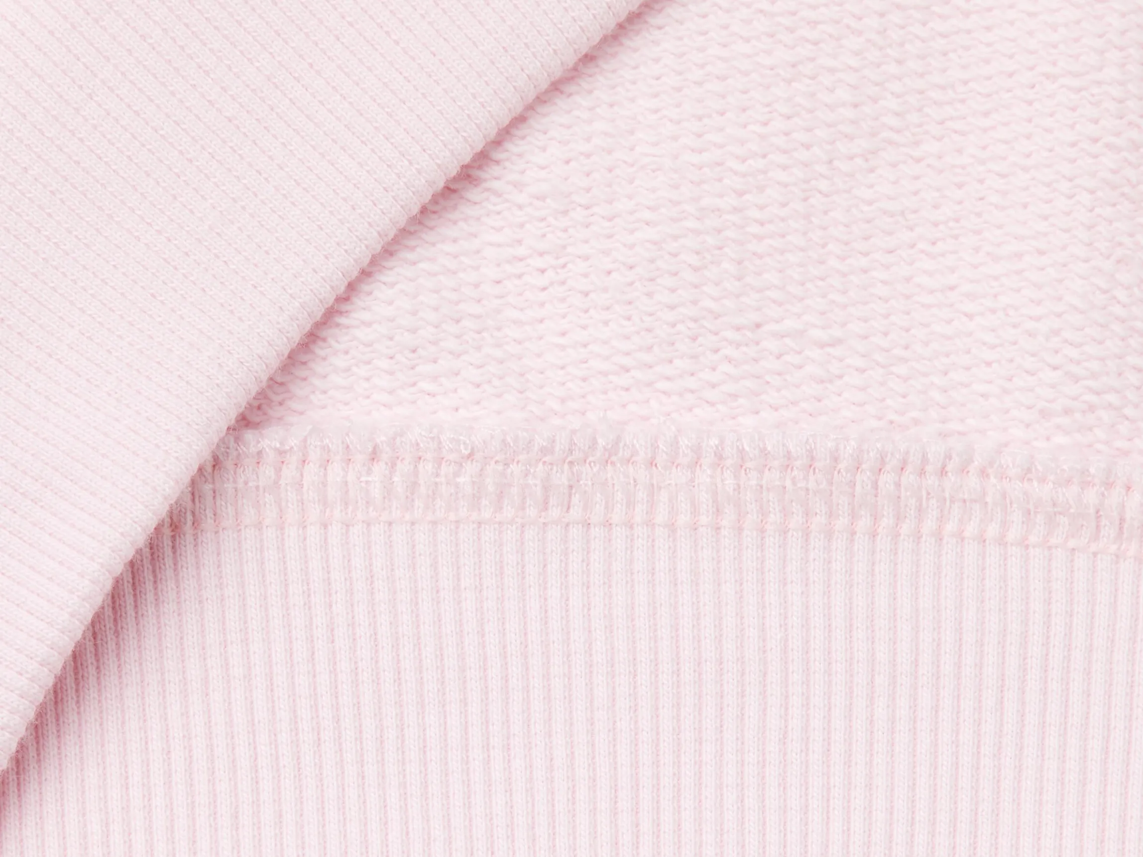 100% cotton sweatshirt with glittery logo
