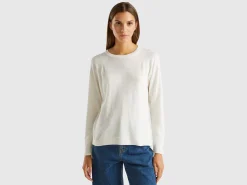 Cream crew neck sweater in cashmere and wool blend